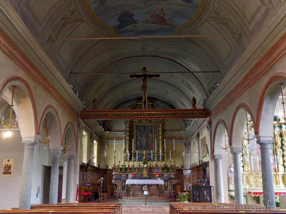 Ponderano (Biella, Italy) - Interior of the Church of St. Lawrence Martyr